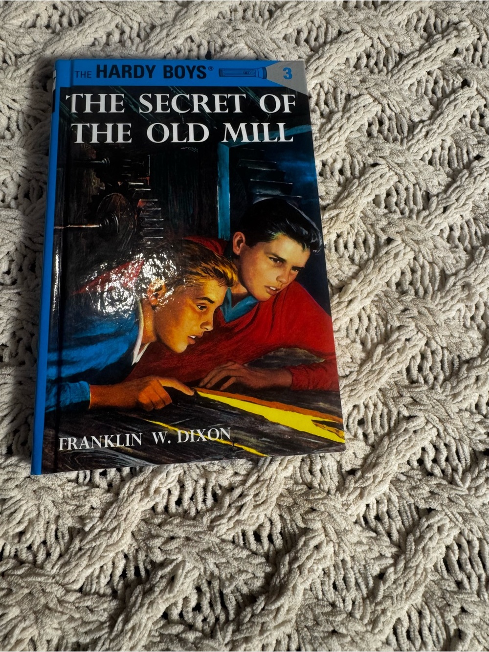 The Secret of the Old Mill - Hardy Boys Hardcover (Blue/Red)